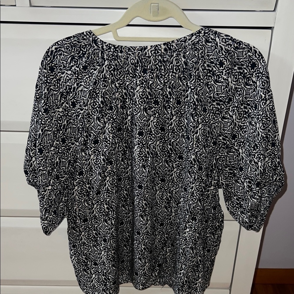 GAP Women's Monochrome Patterned Blouse - Picture 6 of 8